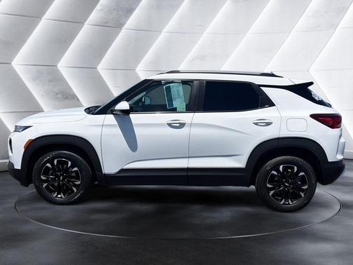 Summit White 2022 Chevrolet Trailblazer LT