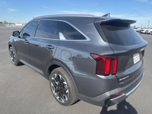 Gravity Gray 2024 Kia Sorento EX