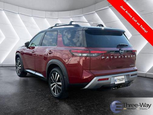 2023 Nissan Pathfinder Platinum