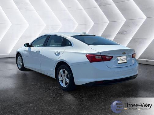 Summit White 2023 Chevrolet Malibu LT