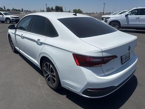 Pure White 2024 Volkswagen Jetta 1.5T Sport