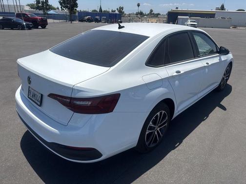Pure White 2024 Volkswagen Jetta 1.5T Sport