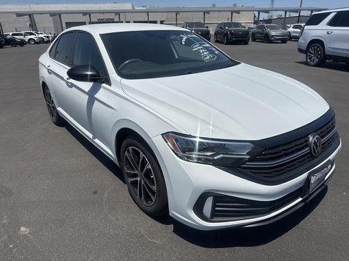 Pure White 2024 Volkswagen Jetta 1.5T Sport