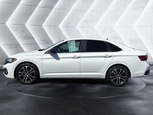 Pure White 2024 Volkswagen Jetta 1.5T Sport