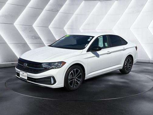 Pure White 2024 Volkswagen Jetta 1.5T Sport