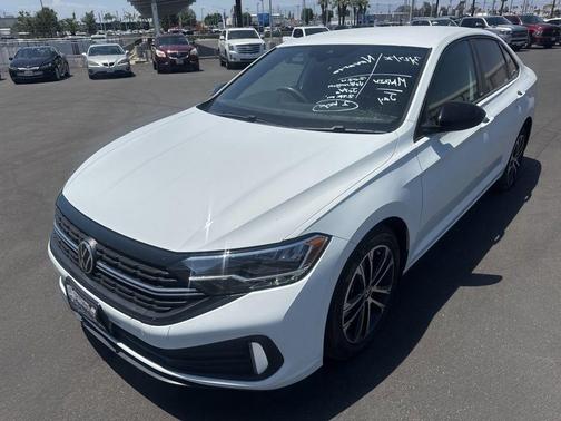 Pure White 2024 Volkswagen Jetta 1.5T Sport