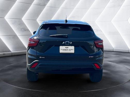 Mosaic Black Metallic 2026 Chevrolet Trax 1RS