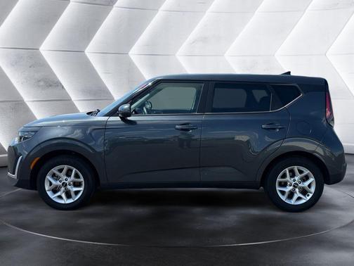 Gravity Gray 2024 Kia Soul LX