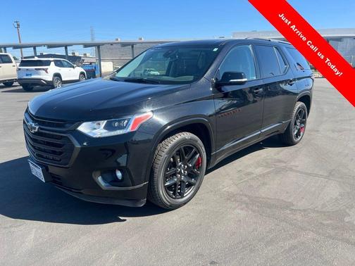 Mosaic Black Metallic 2020 Chevrolet Traverse Premier