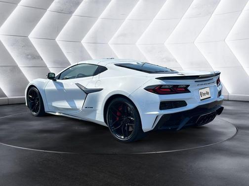 Arctic White 2026 Chevrolet Corvette Z06