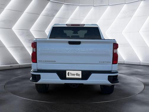 Summit White 2023 Chevrolet Silverado 1500 Custom