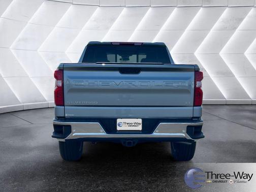 Sterling Gray Metallic 2026 Chevrolet Silverado 1500 LT