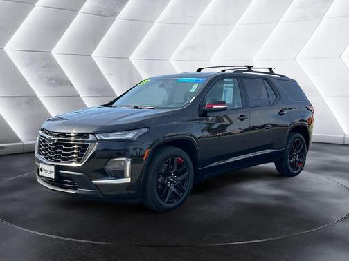 Mosaic Black Metallic 2023 Chevrolet Traverse Premier
