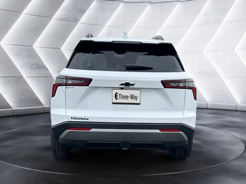 Summit White 2026 Chevrolet Equinox LT