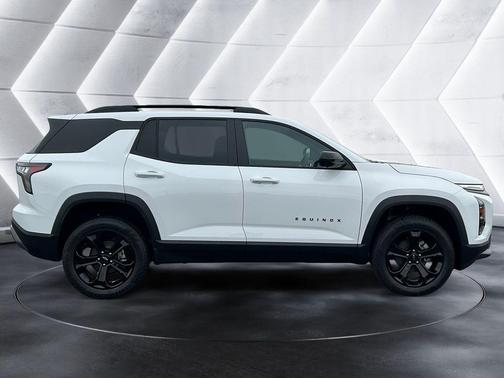 Summit White 2026 Chevrolet Equinox LT
