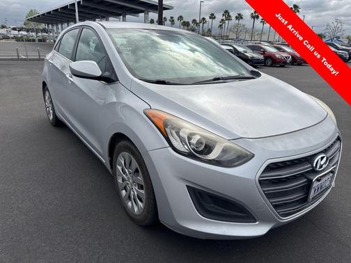 2017 Hyundai Elantra GT Base