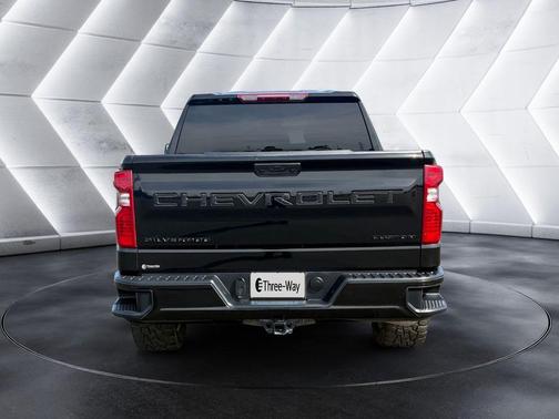 Black 2025 Chevrolet Silverado 1500 Custom