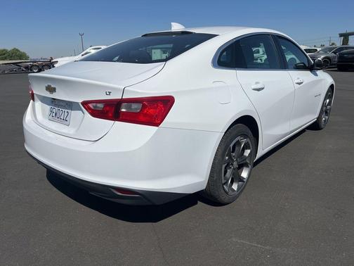 Summit White 2023 Chevrolet Malibu LT