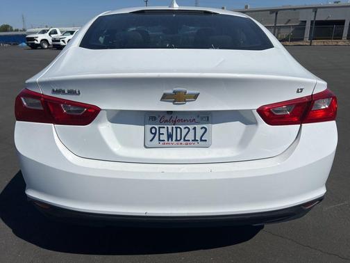 Summit White 2023 Chevrolet Malibu LT