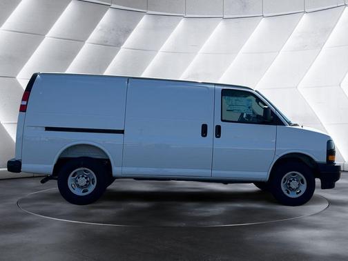 Summit White 2026 Chevrolet Express 2500 Work Van