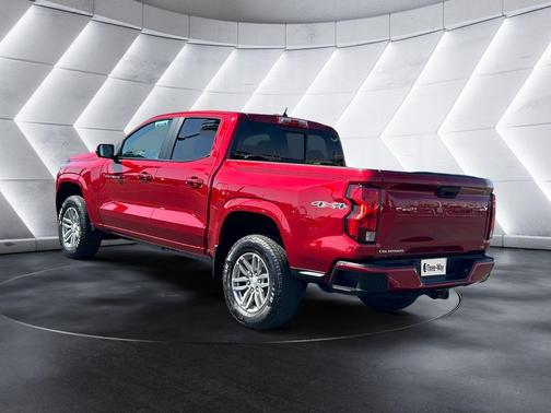 Radiant Red 2023 Chevrolet Colorado LT