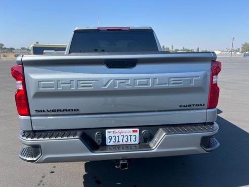 Sterling Gray Metallic 2023 Chevrolet Silverado 1500 Custom