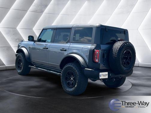 Carbonized Gray Metallic 2023 Ford Bronco Wildtrak