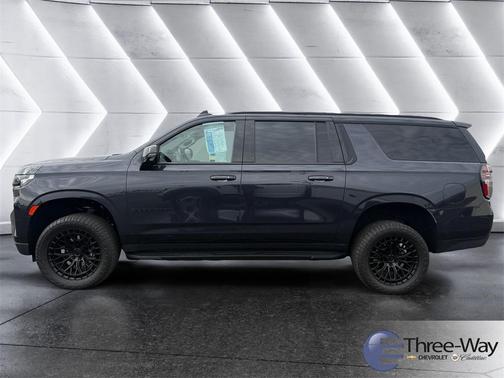 2023 Chevrolet Suburban RST