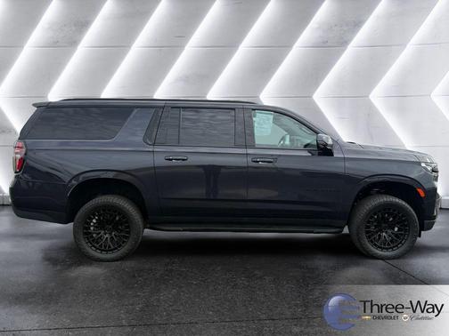 2023 Chevrolet Suburban RST