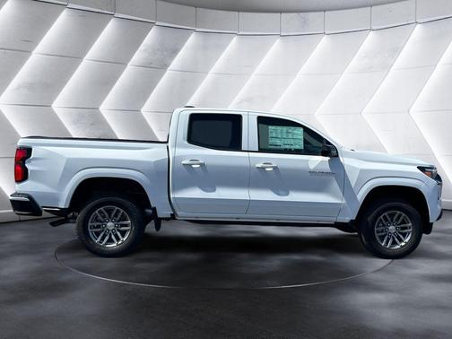 Summit White 2026 Chevrolet Colorado LT
