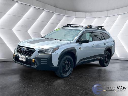 Ice Silver Metallic 2022 Subaru Outback Wilderness