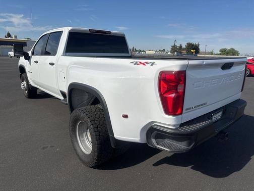 Summit White 2024 Chevrolet Silverado 3500 WT