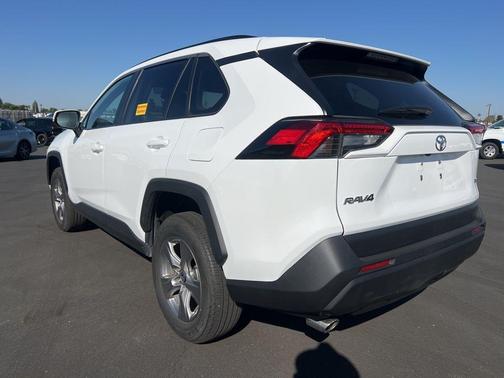 Summit White 2025 Toyota RAV4 XLE