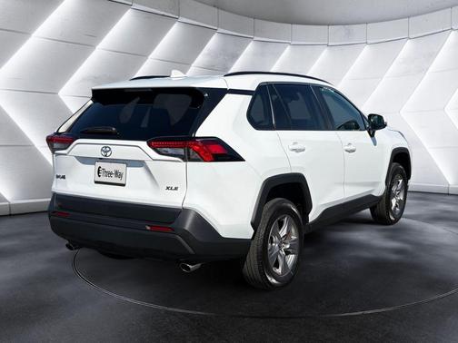 Summit White 2025 Toyota RAV4 XLE