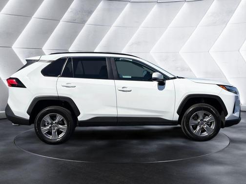 Summit White 2025 Toyota RAV4 XLE