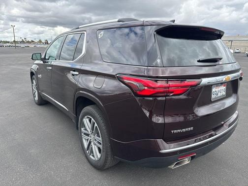 Black Cherry Metallic 2022 Chevrolet Traverse High Country