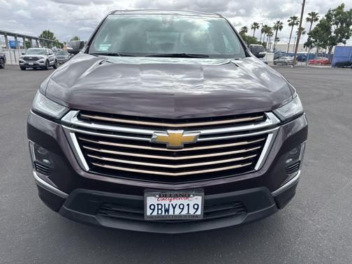 Black Cherry Metallic 2022 Chevrolet Traverse High Country