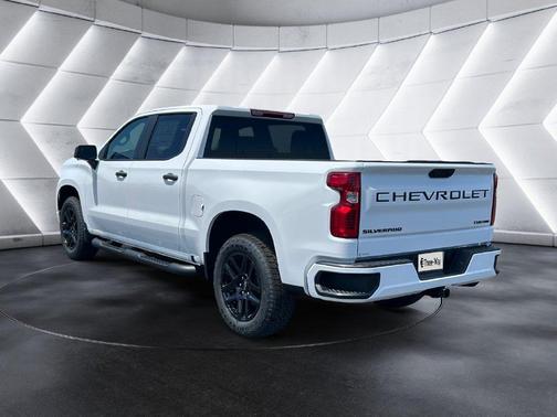 Summit White 2026 Chevrolet Silverado 1500 Custom