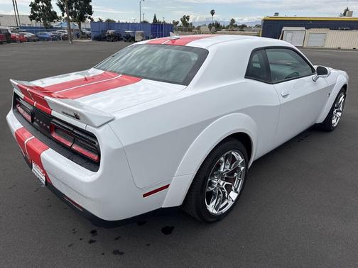 White Knuckle Clearcoat 2022 Dodge Challenger R/T Scat Pack