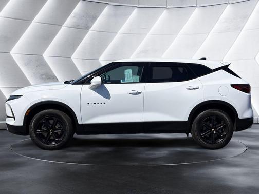 Summit White 2023 Chevrolet Blazer 2LT