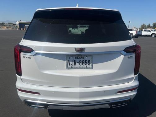 Crystal White Tri-Coat 2024 Cadillac XT6 Premium Luxury FWD