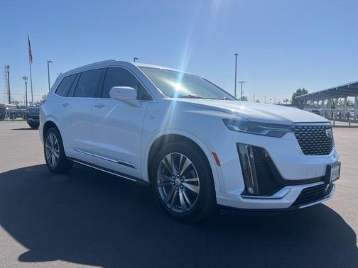 Crystal White Tri-Coat 2024 Cadillac XT6 Premium Luxury FWD
