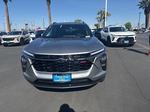 Sterling Gray Metallic 2026 Chevrolet Trax 2RS