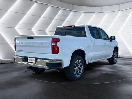 Summit White 2026 Chevrolet Silverado 1500 LT