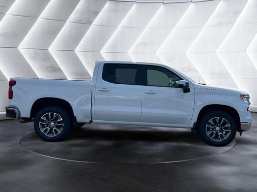 Summit White 2026 Chevrolet Silverado 1500 LT
