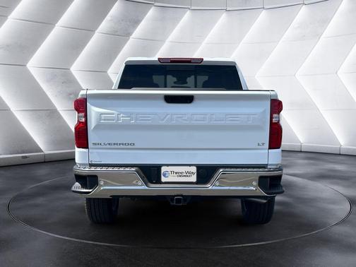 Summit White 2026 Chevrolet Silverado 1500 LT