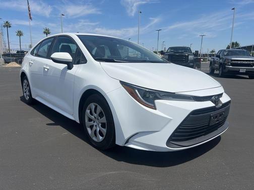 Ice 2023 Toyota Corolla LE