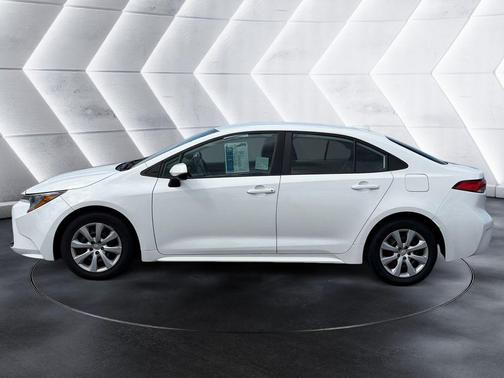 Ice 2023 Toyota Corolla LE