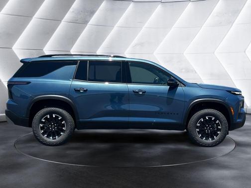 Lakeshore Blue Metallic 2026 Chevrolet Traverse Z71