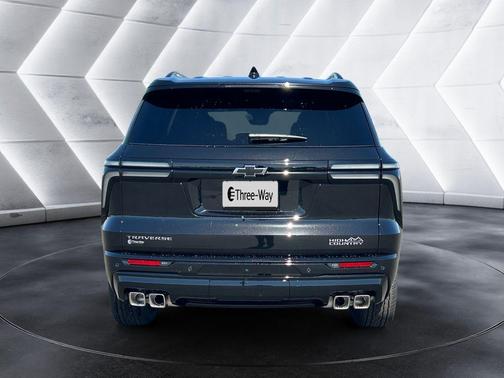 Mosaic Black Metallic 2026 Chevrolet Traverse High Country